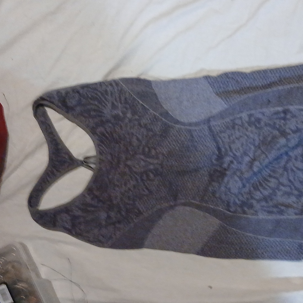 Workout shirt / undershirt